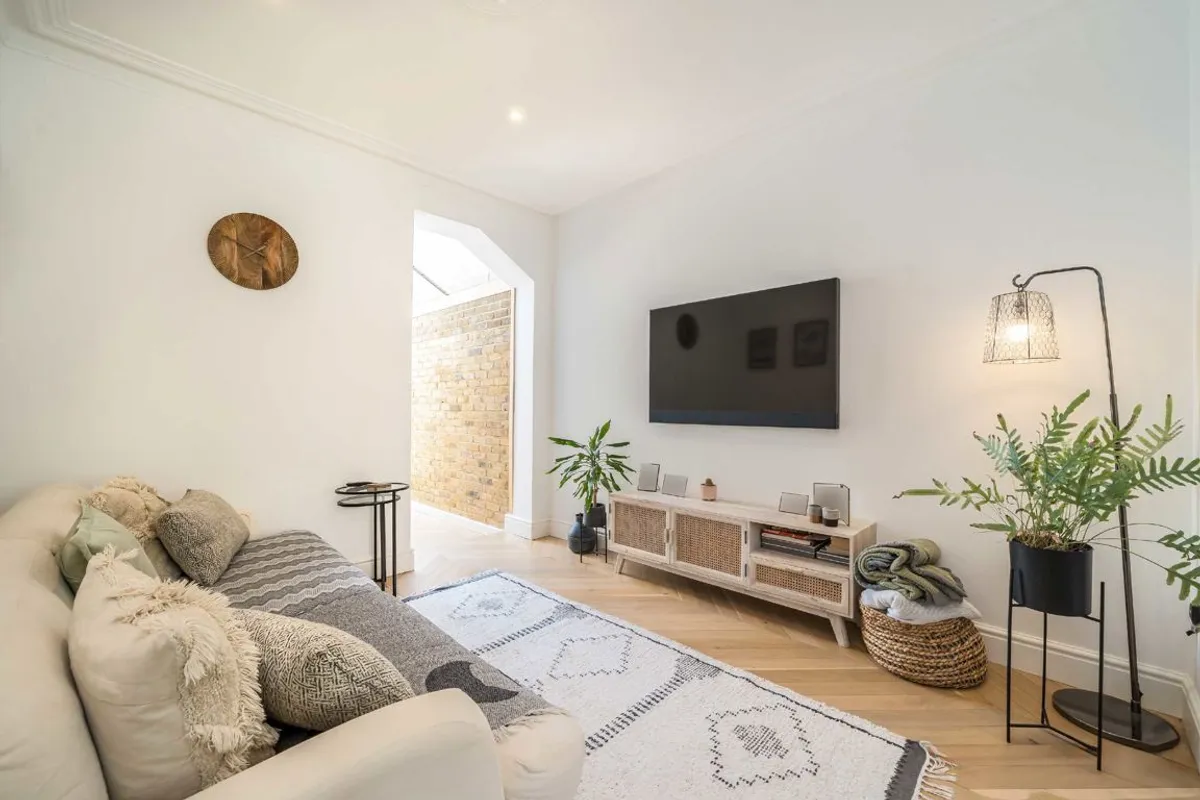 House Haverhill Road in Greater London