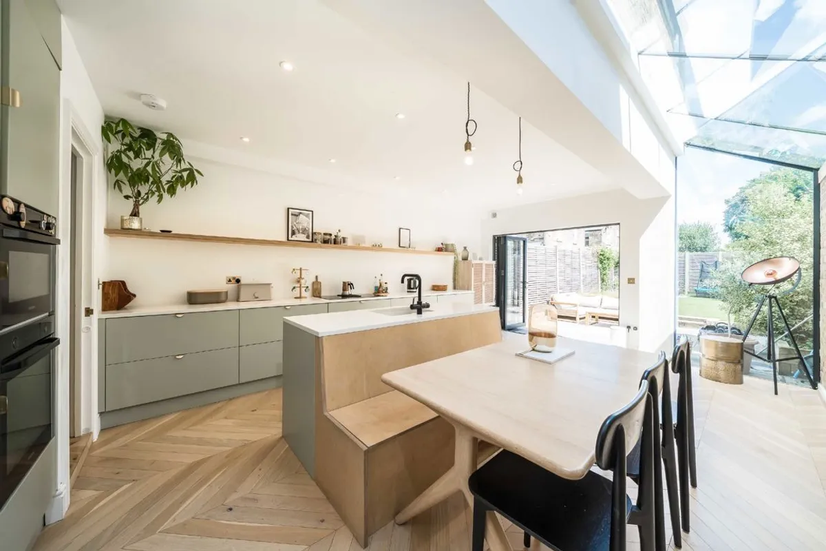 House Haverhill Road in Greater London