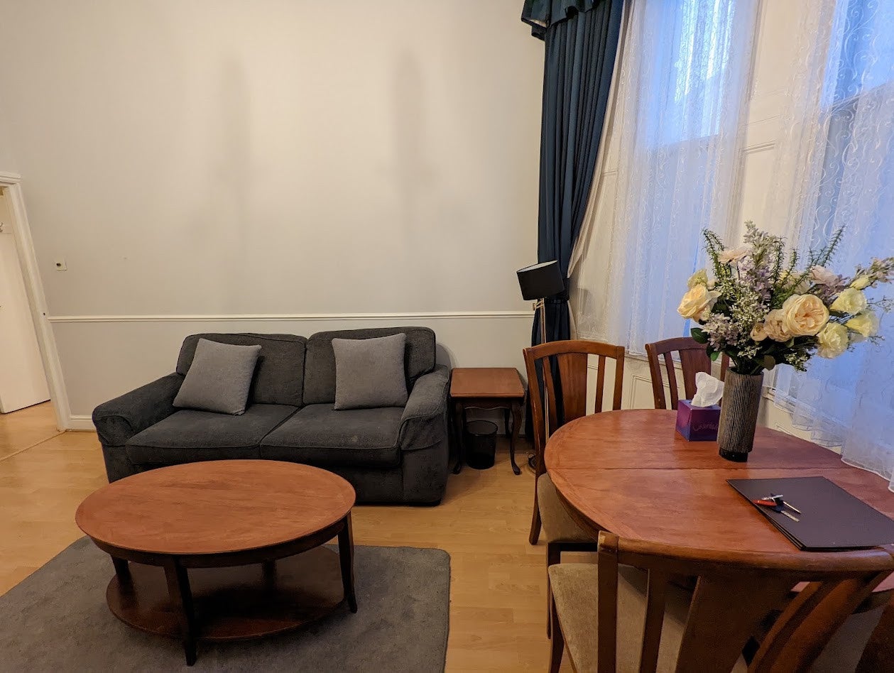 Flat Gliddon Road in Greater London