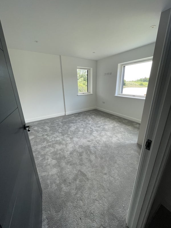 Flat Albatross Way in Chelmsford