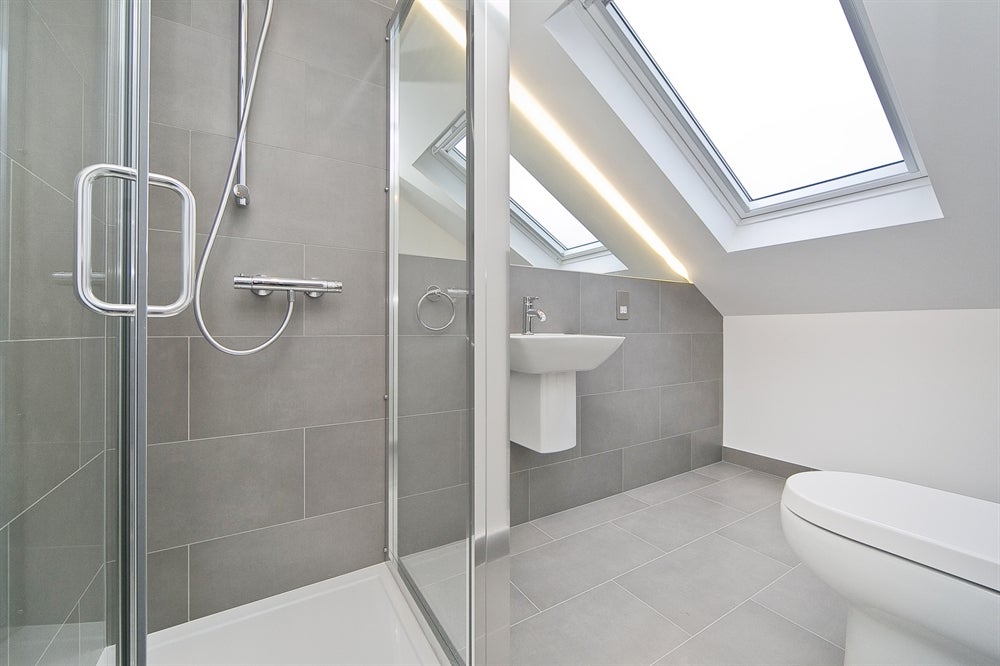 Flat Dawes Road in Greater London