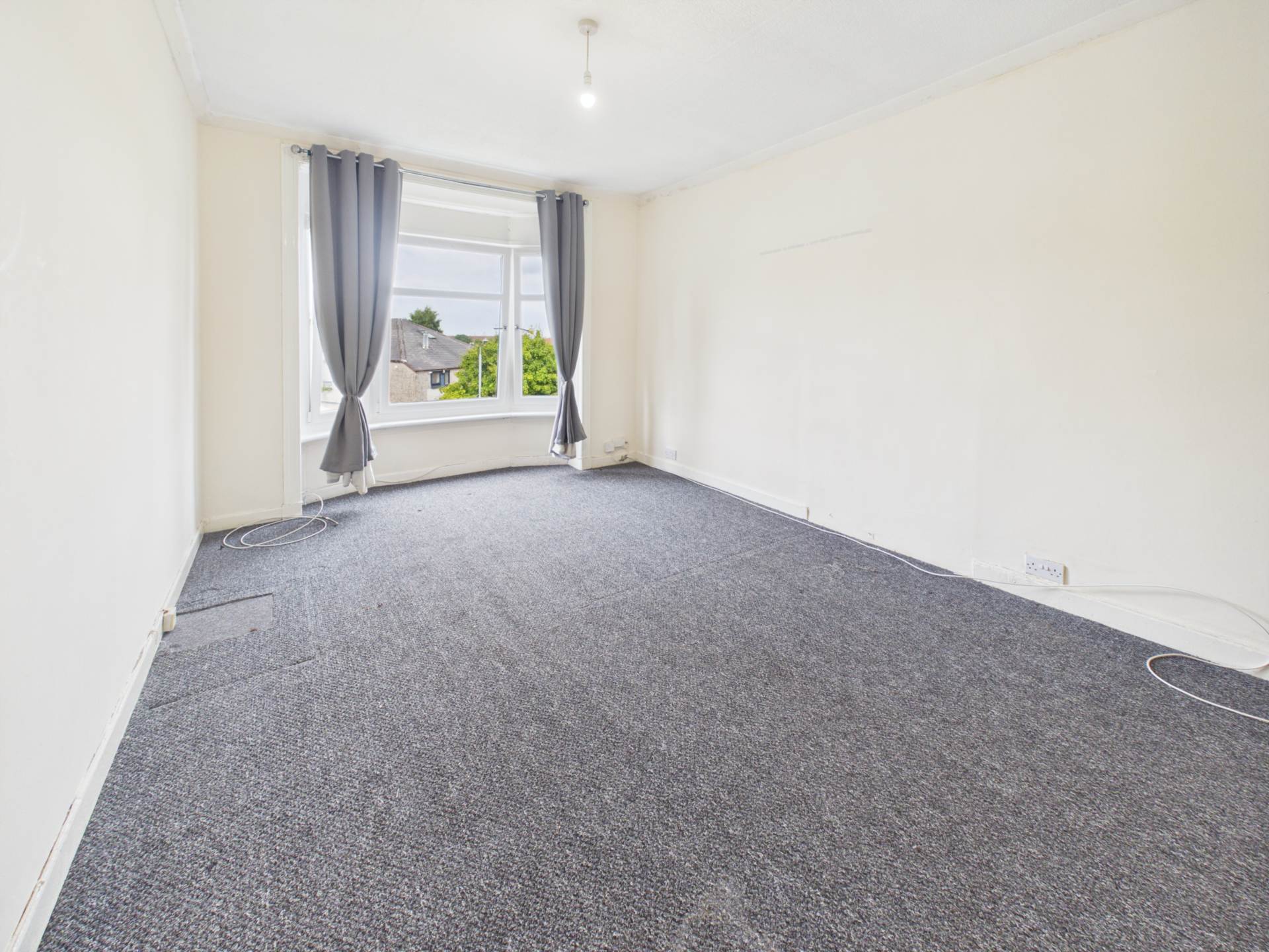 Flat Kingsacre Road in Glasgow