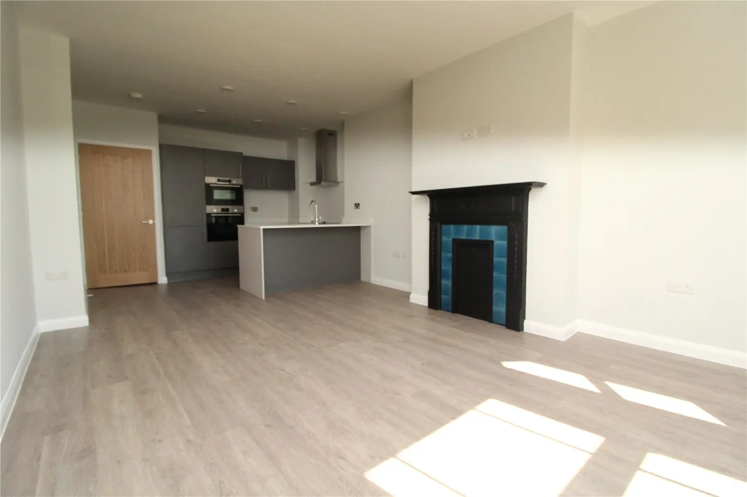 Flat Woodland Close in Ingatestone