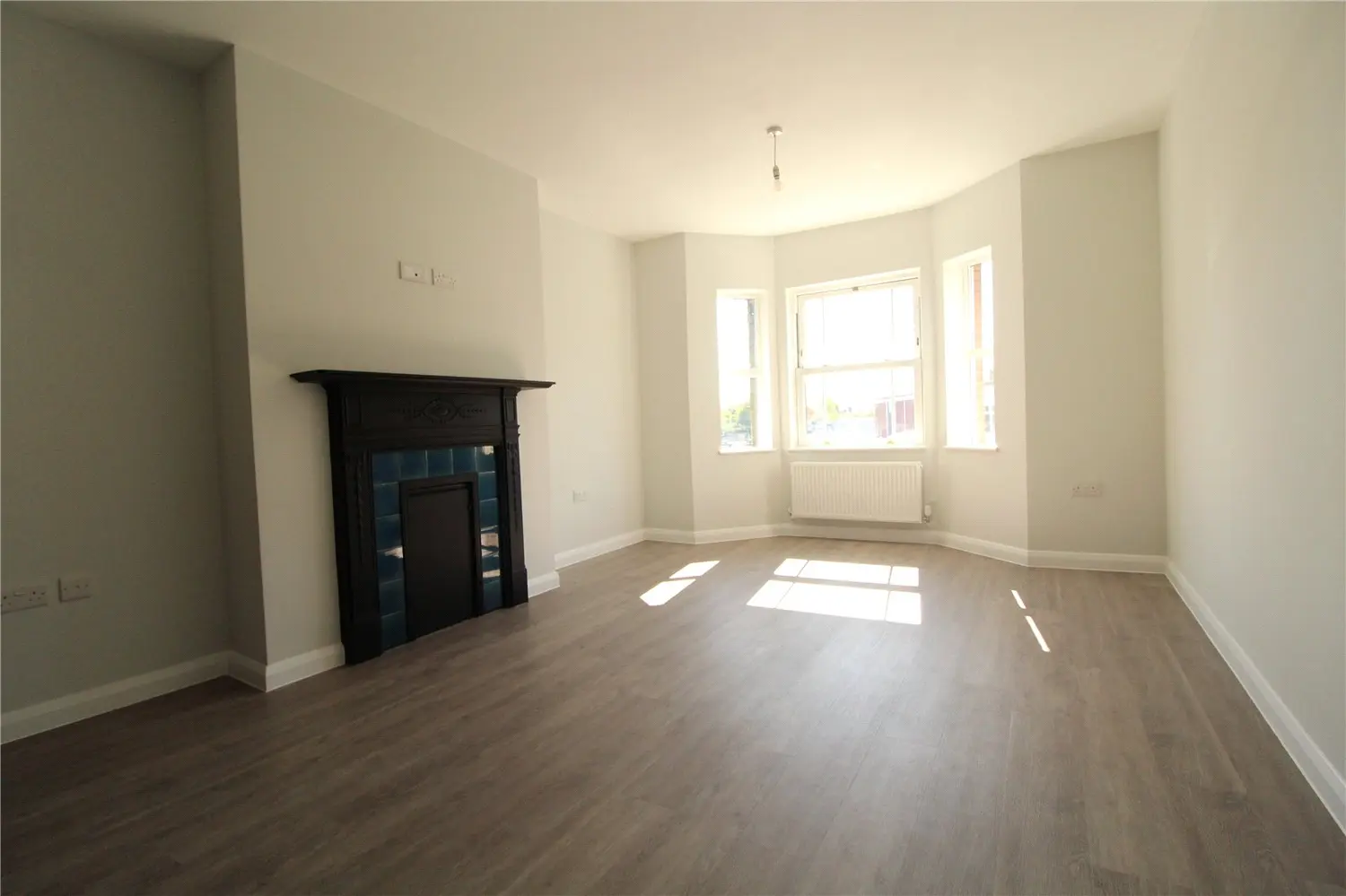Flat Woodland Close in Ingatestone