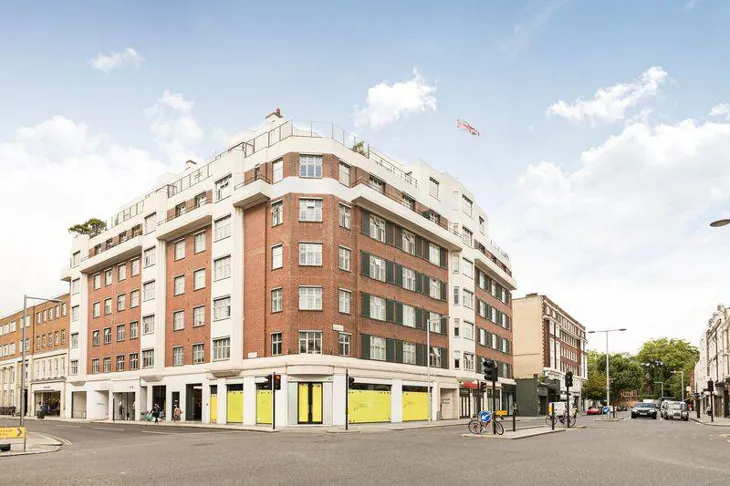 Flat Brompton Road in Greater London