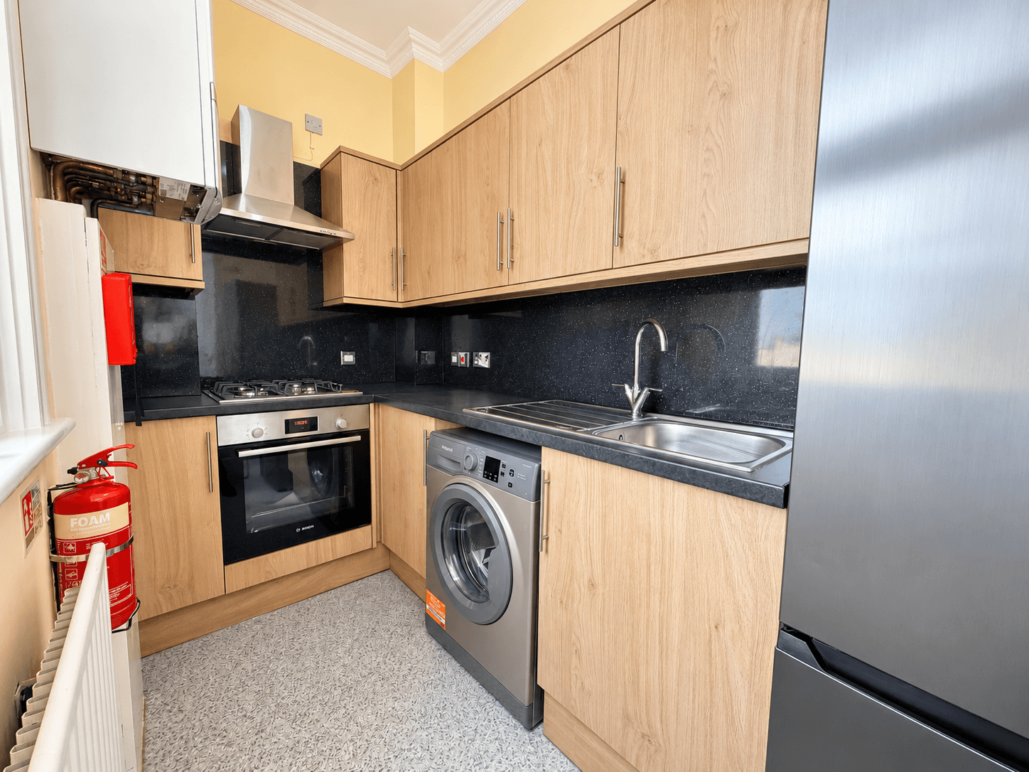 Flat Drayton Park in Greater London