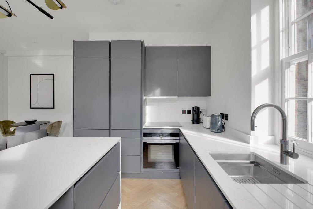 Flat Duke Street in City of Westminster