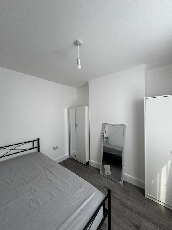 Room Masons Hill in Greater London