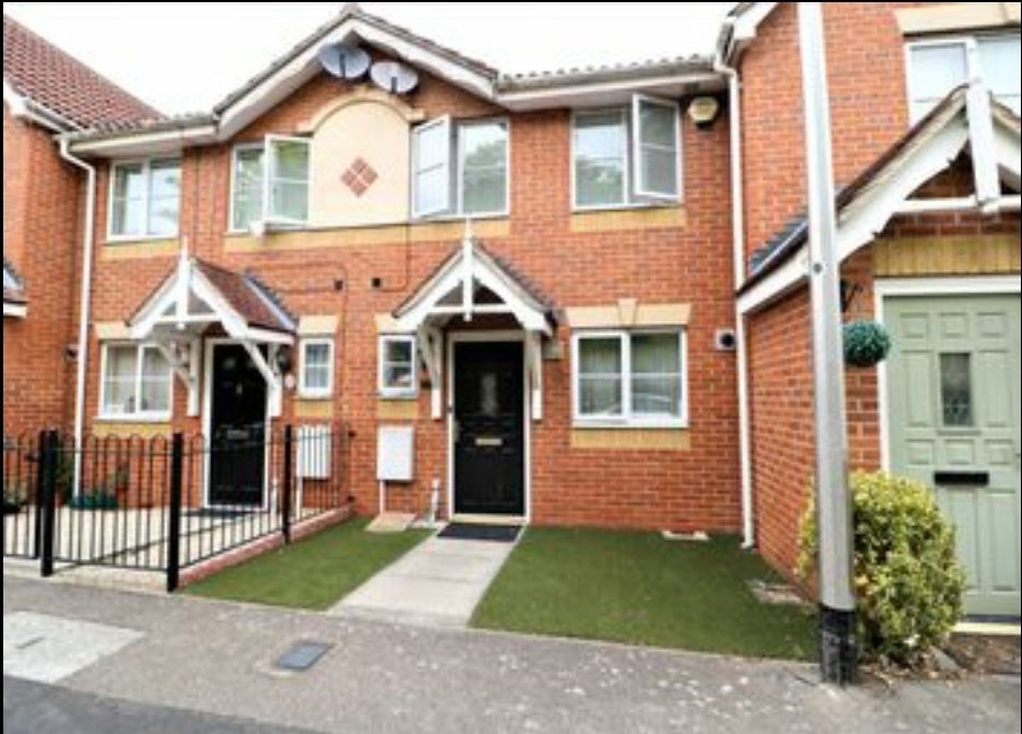 House Sewell Close in Grays