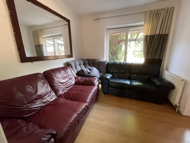 House Maple Grove in Guildford