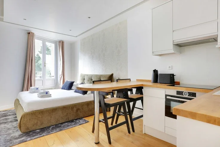 Flat Rue Jean Jaurès in Levallois-Perret