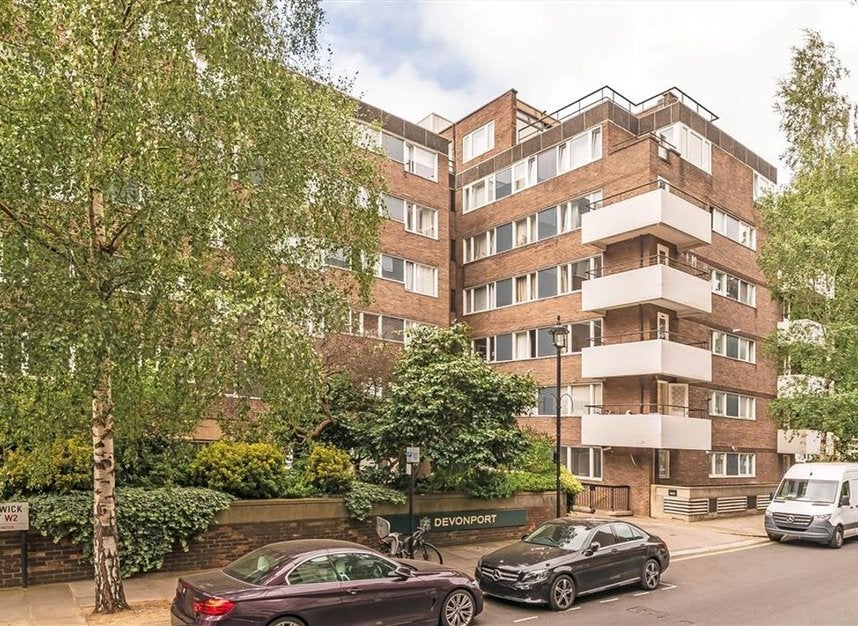 Flat Southwick Street in City of Westminster