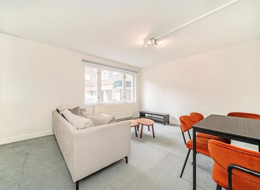 Flat Southwick Street in City of Westminster