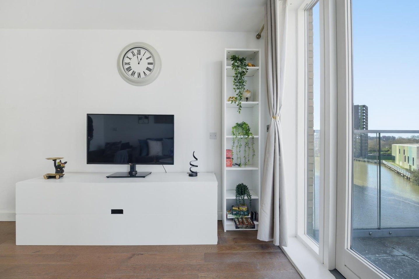 Flat Norman Road in Greater London