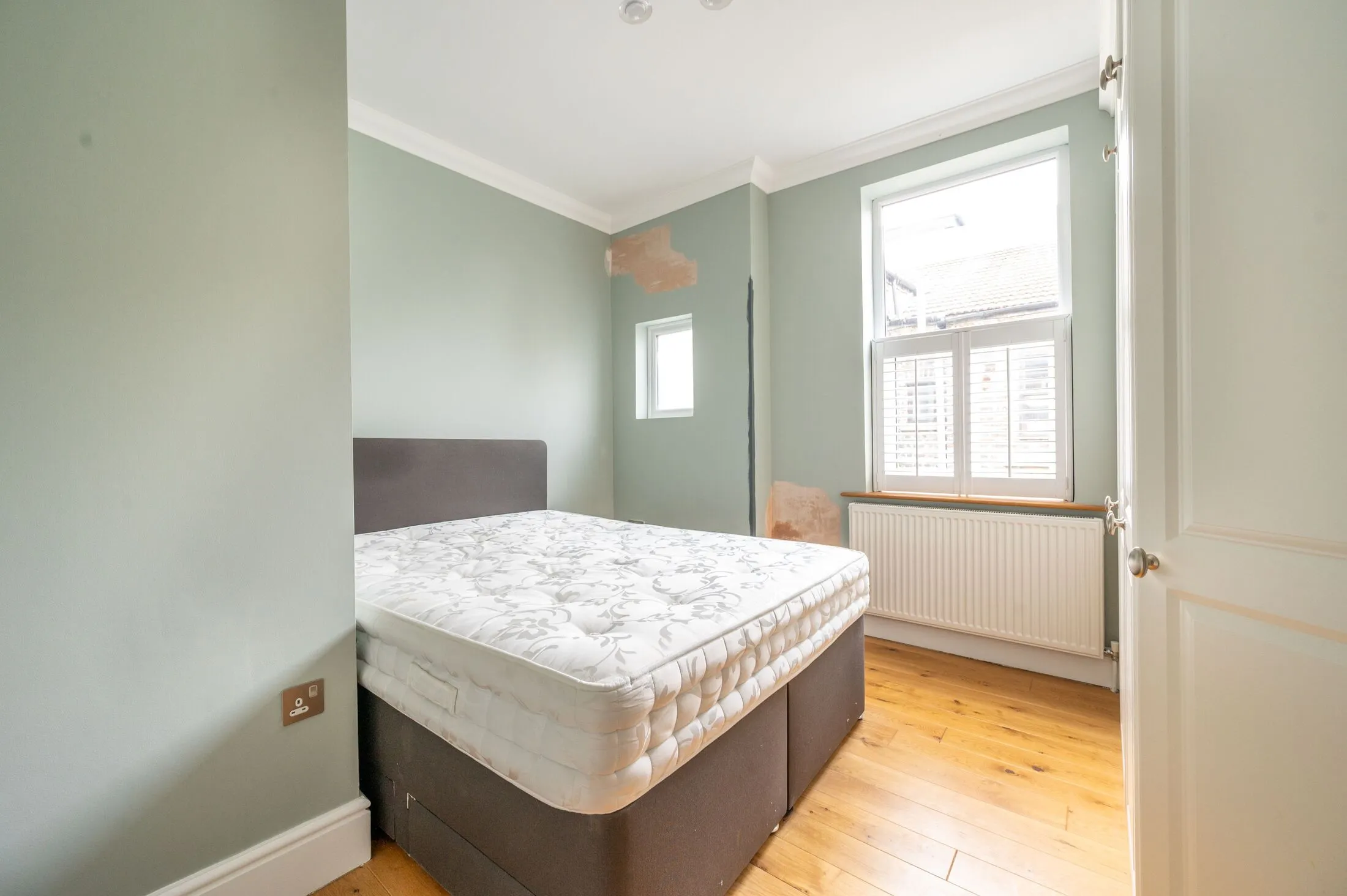 Flat Earlham Grove in Greater London