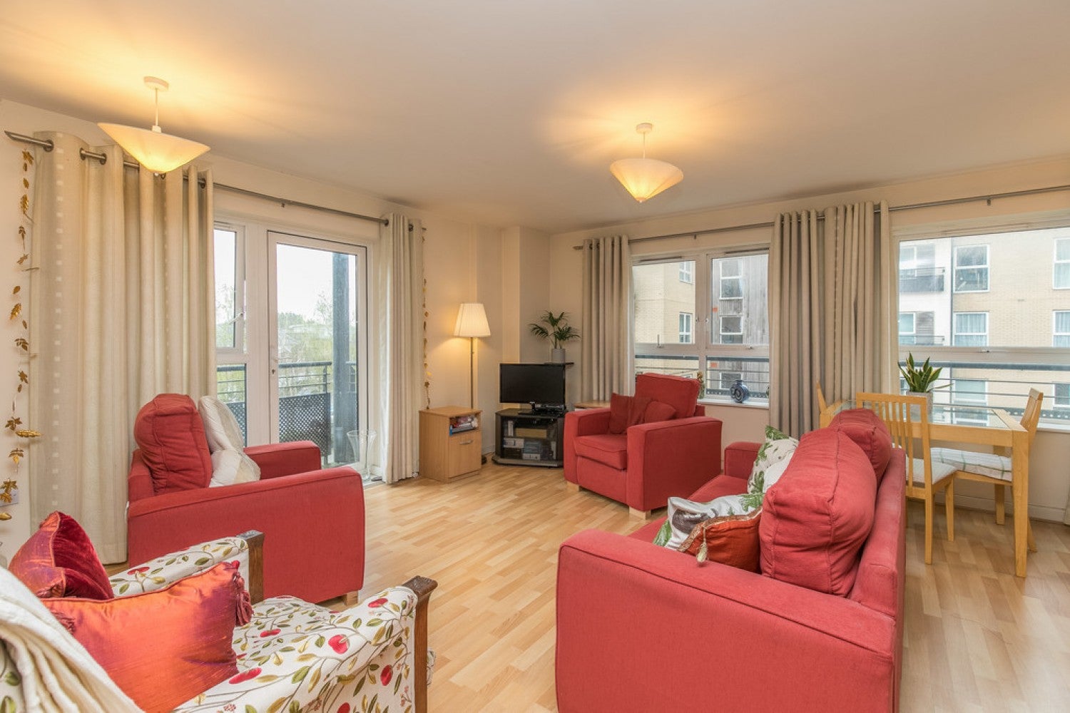 Flat Lanadron Close in Greater London