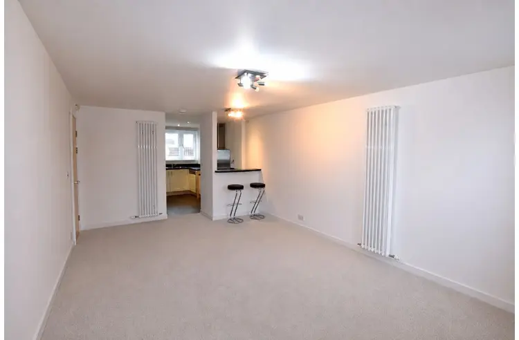 Flat East Pilton Farm Crescent in City of Edinburgh