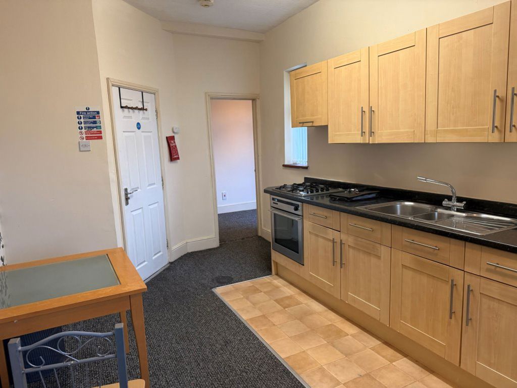 Flat Melville Road in Coventry