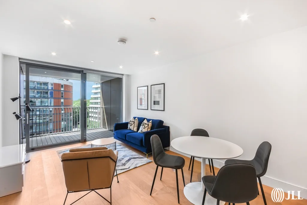 Flat Palmer Road in Greater London