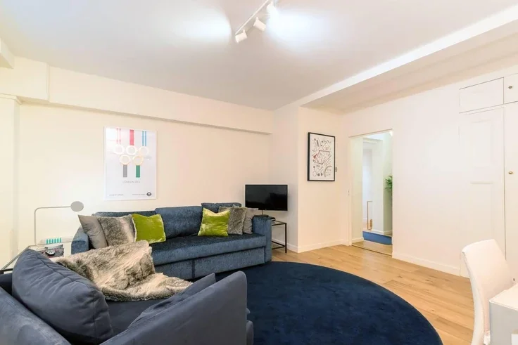 Flat Crane Court in City of London