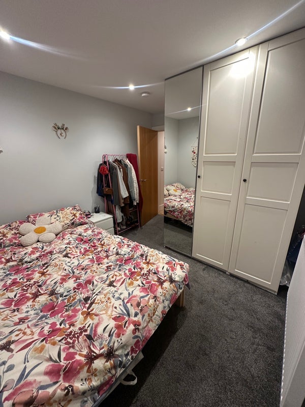 Room Printers Road in Greater London