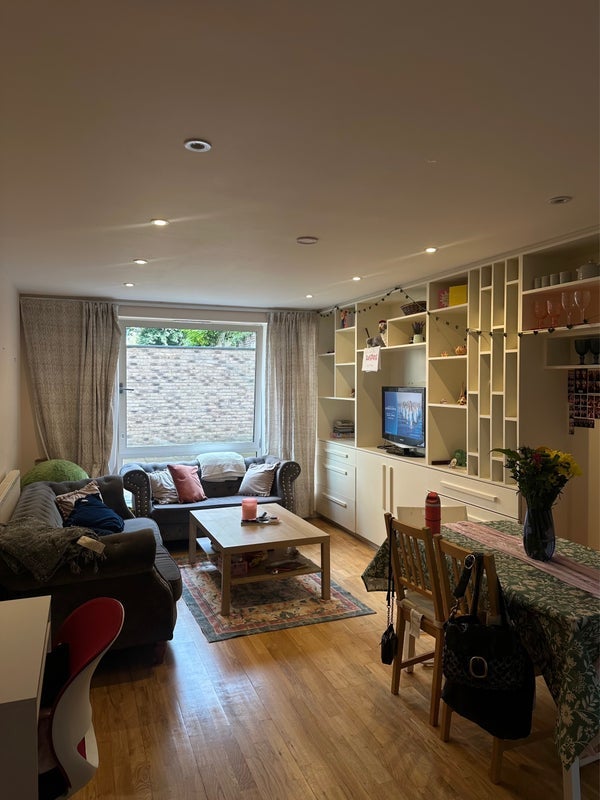 Room Printers Road in Greater London