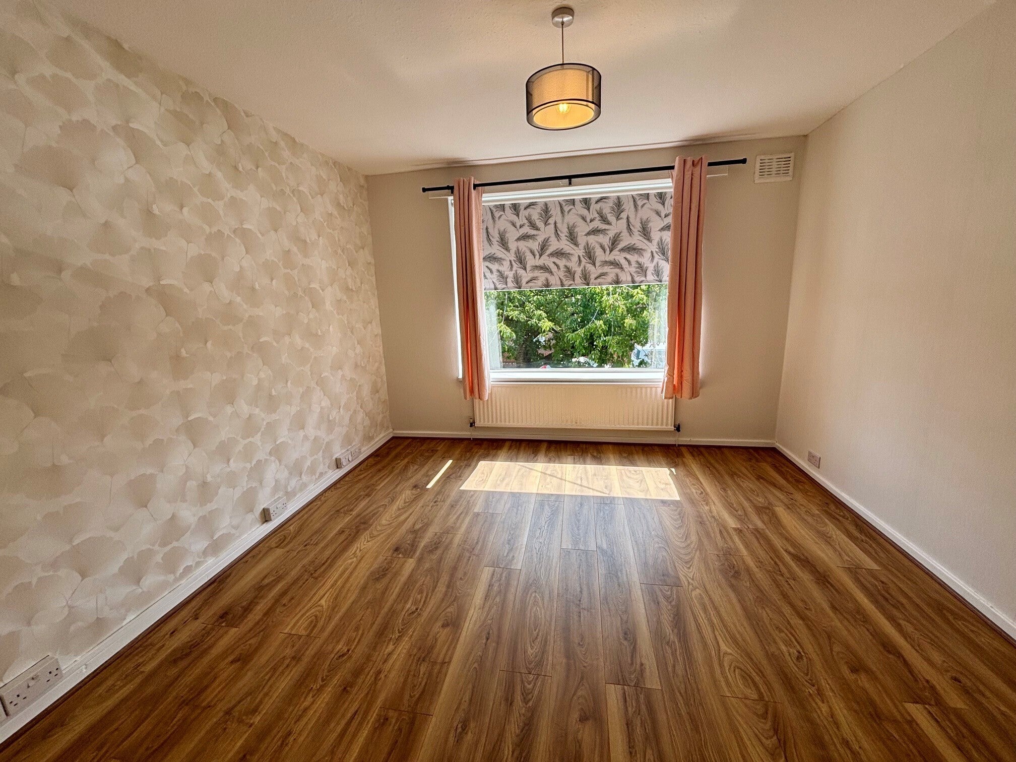 Flat Whalton Avenue in Newcastle upon Tyne