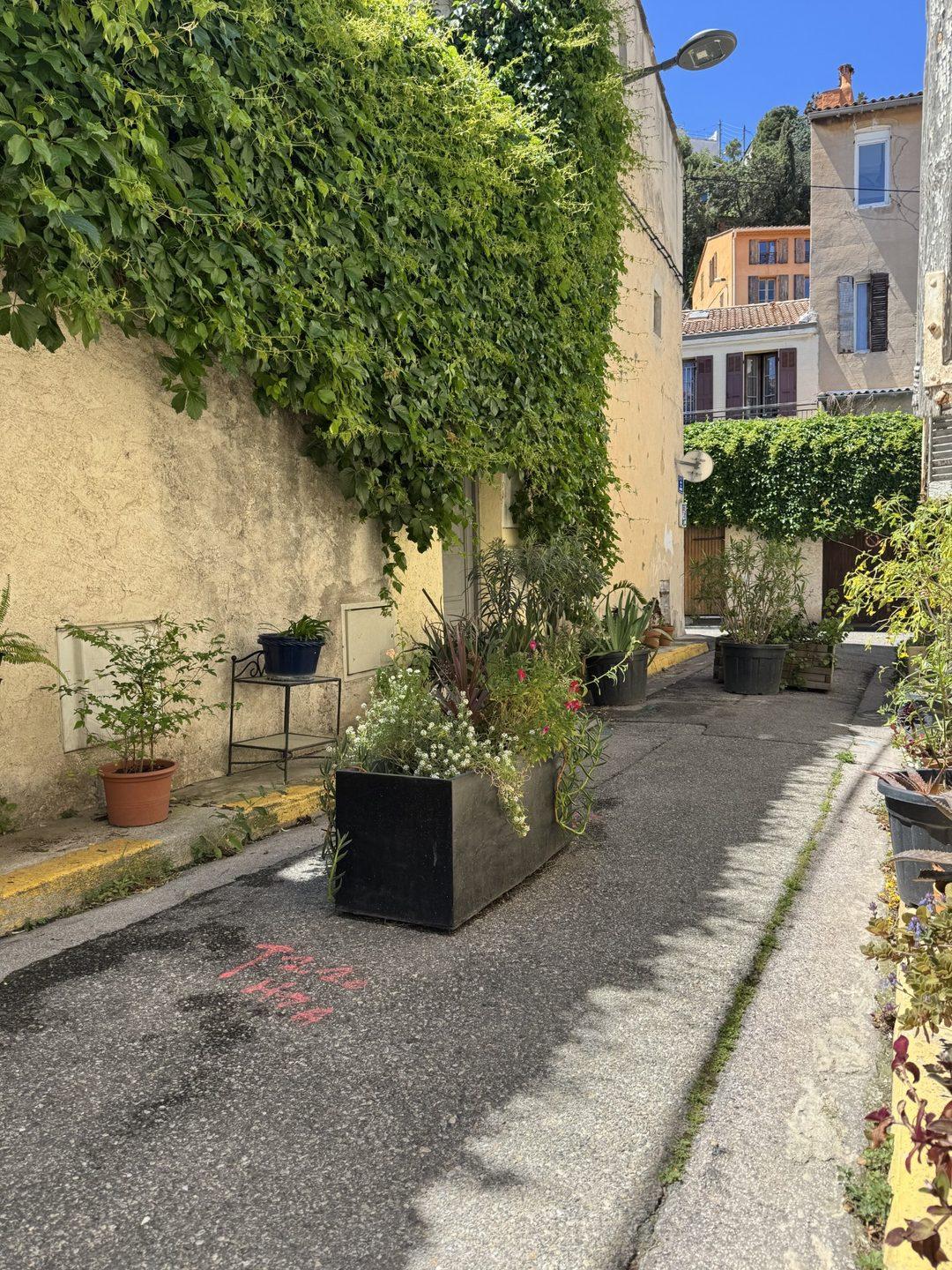 Flat Rue de Guinée in Marseille