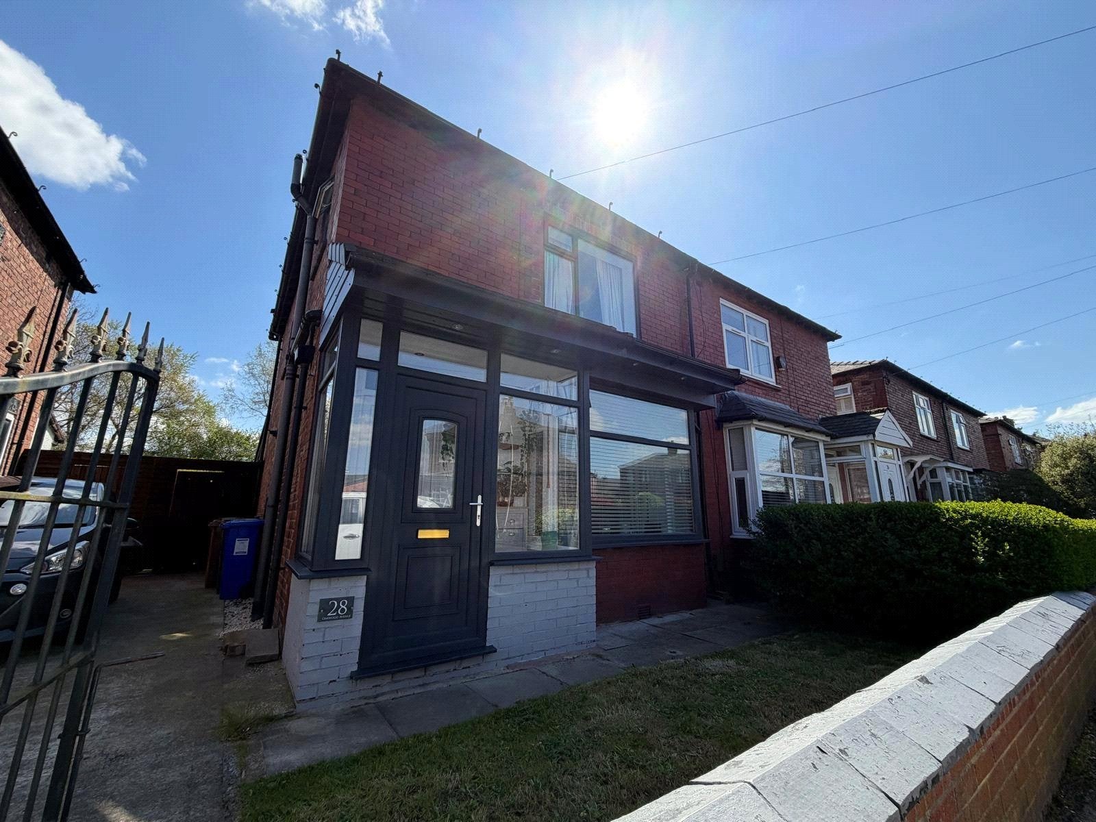 House Oakwood Avenue in Tameside