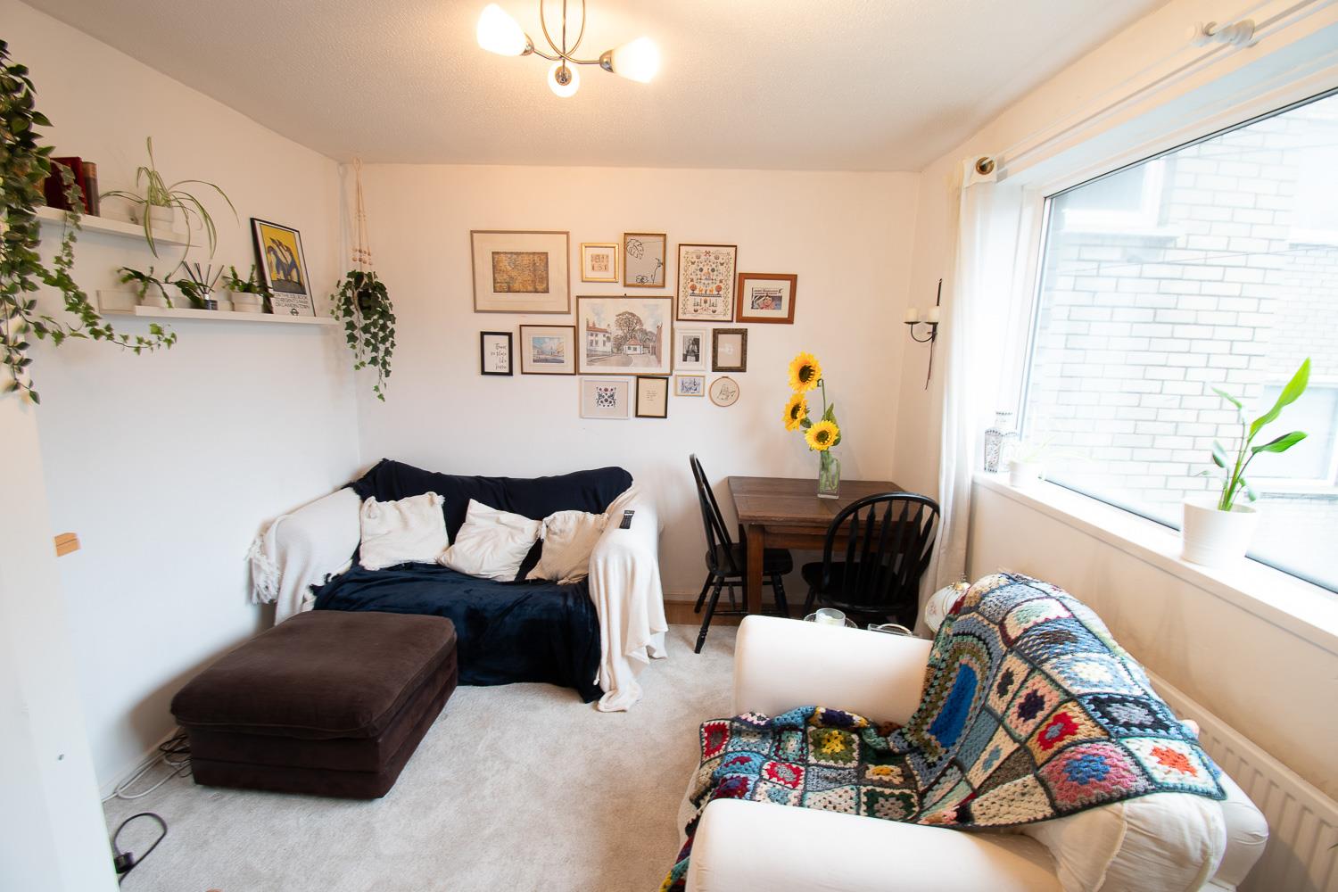 Flat Holton Road in Barry