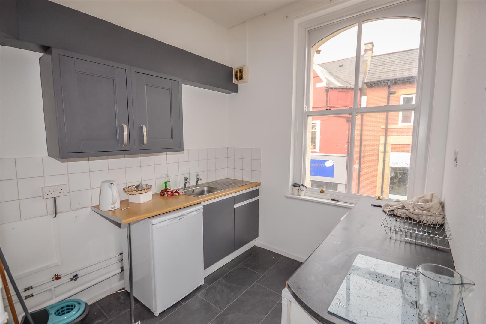 Flat Holton Road in Barry