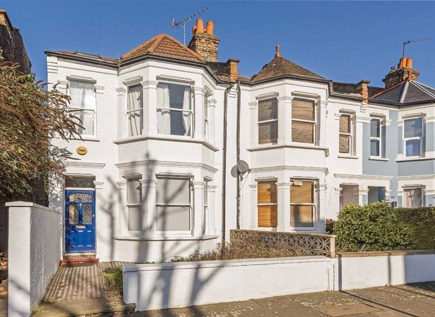 House Drayton Avenue in Greater London