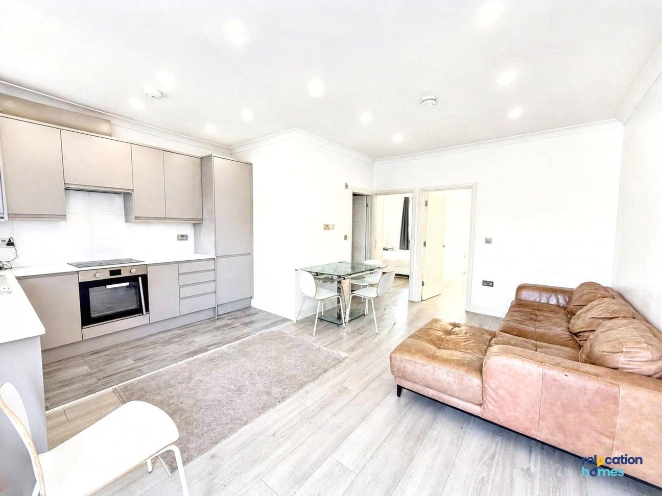 Flat Lordship Lane in Greater London