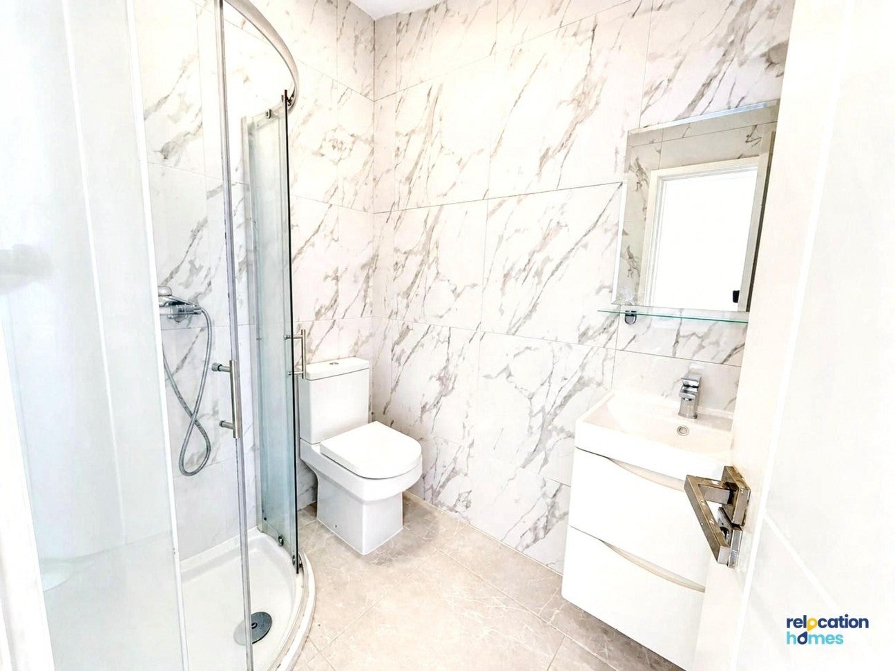 Flat Lordship Lane in Greater London