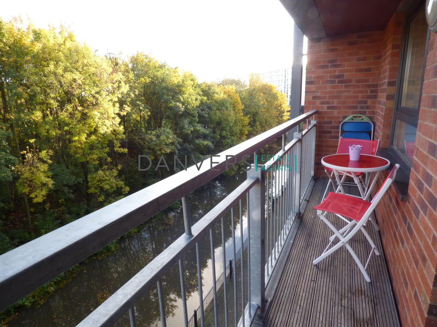 Flat Great Central Way in Leicester