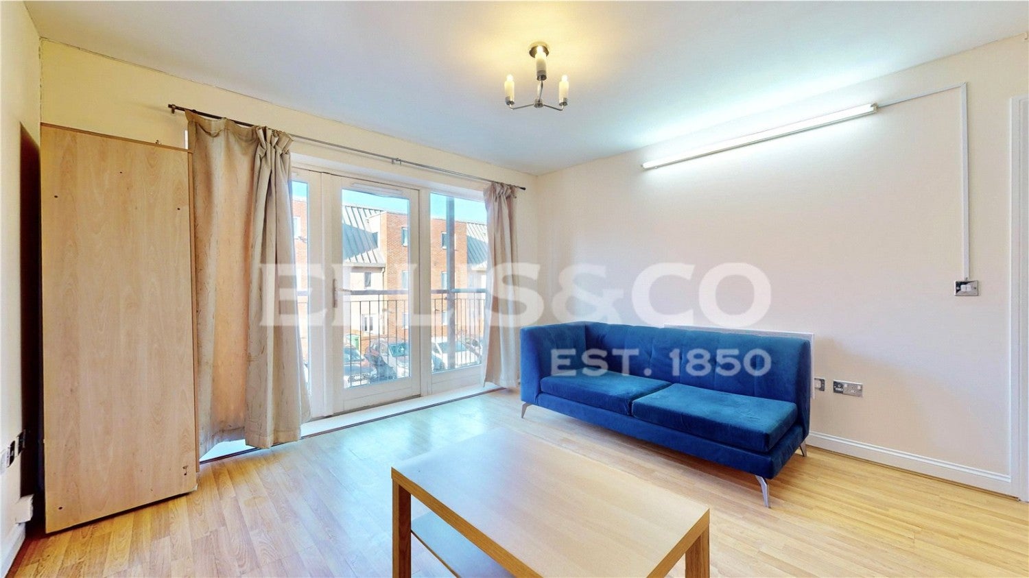 Flat King George Crescent in Greater London