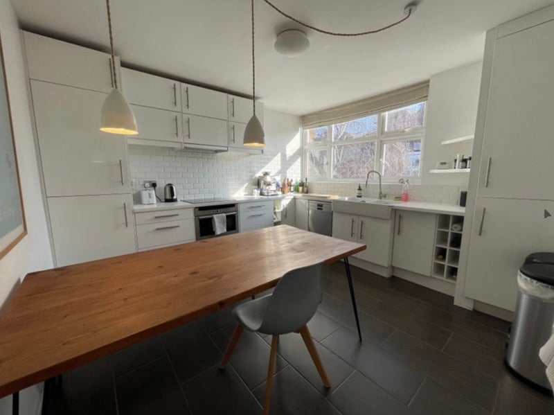 Room Wayford Street in Greater London