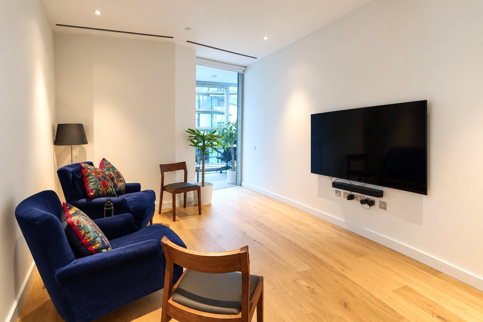 Flat Prospect Way in Greater London