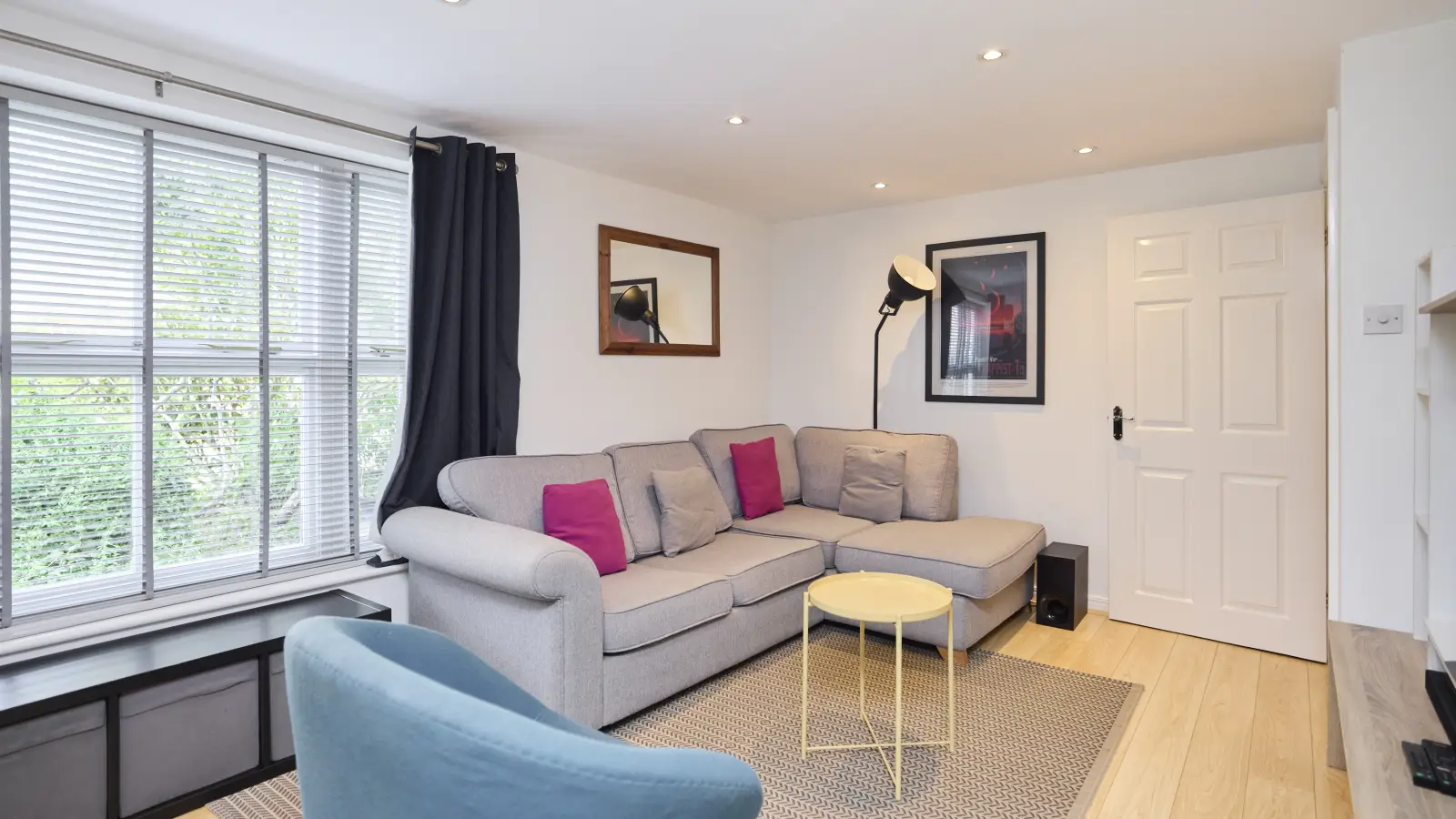Flat Sidmouth Road in Greater London