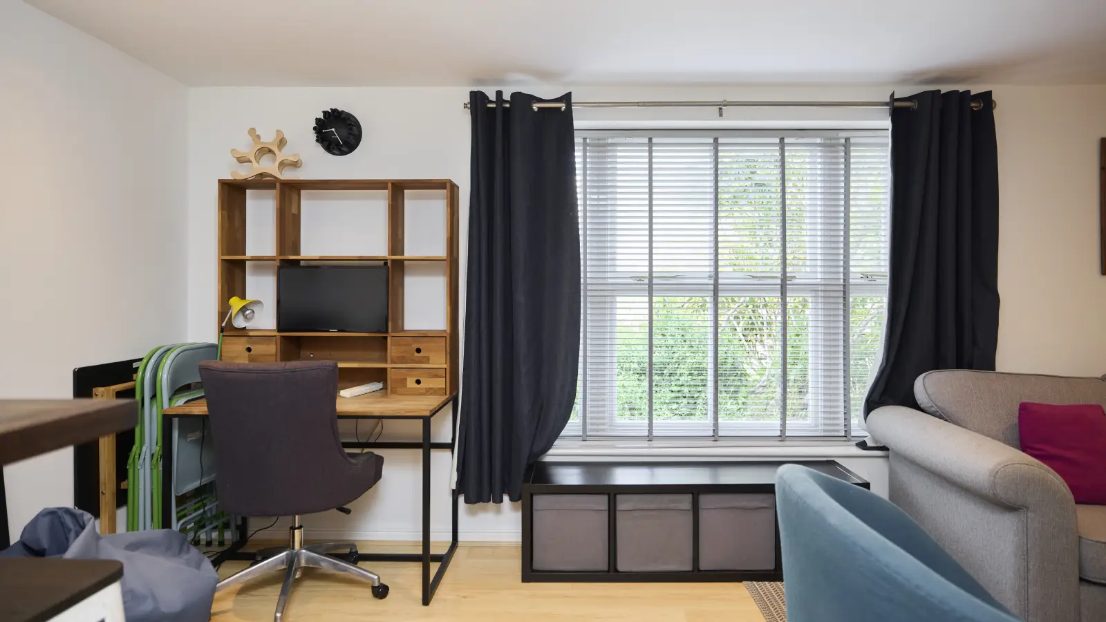 Flat Sidmouth Road in Greater London