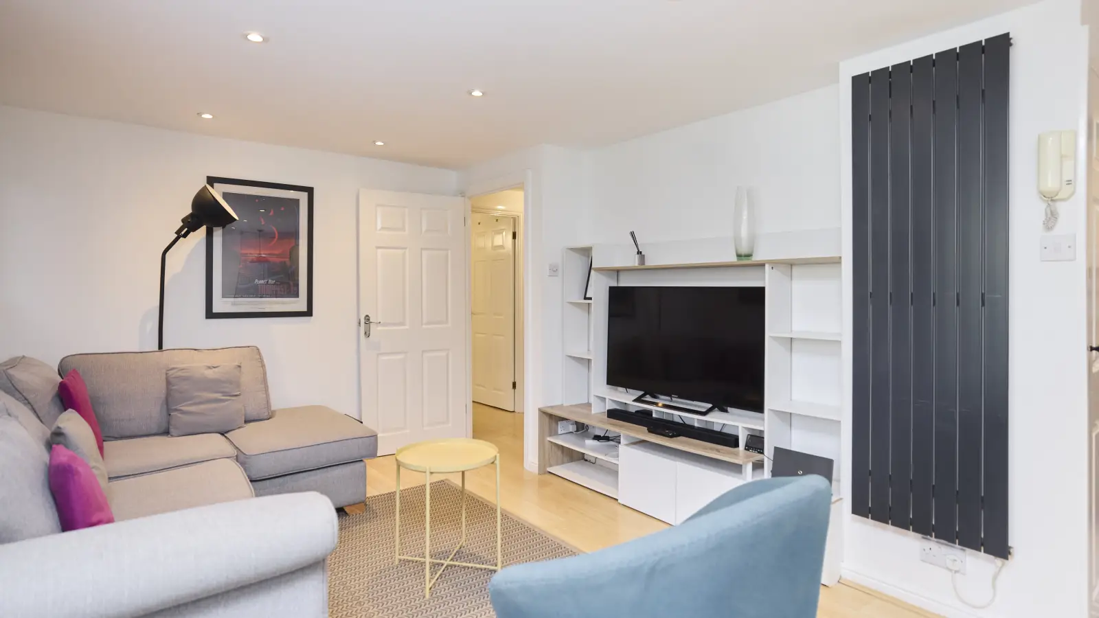 Flat Sidmouth Road in Greater London