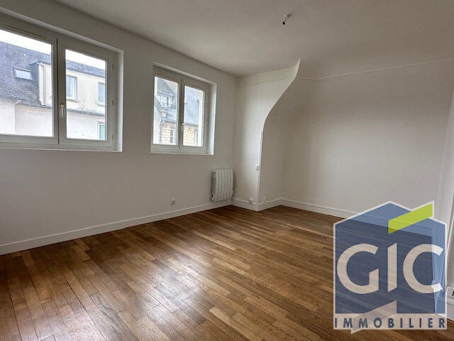 Flat Quai Vendeuvre in Caen