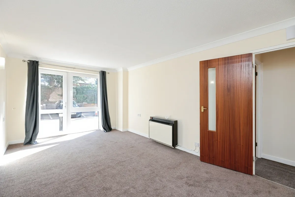 Flat Cassio Road in Watford