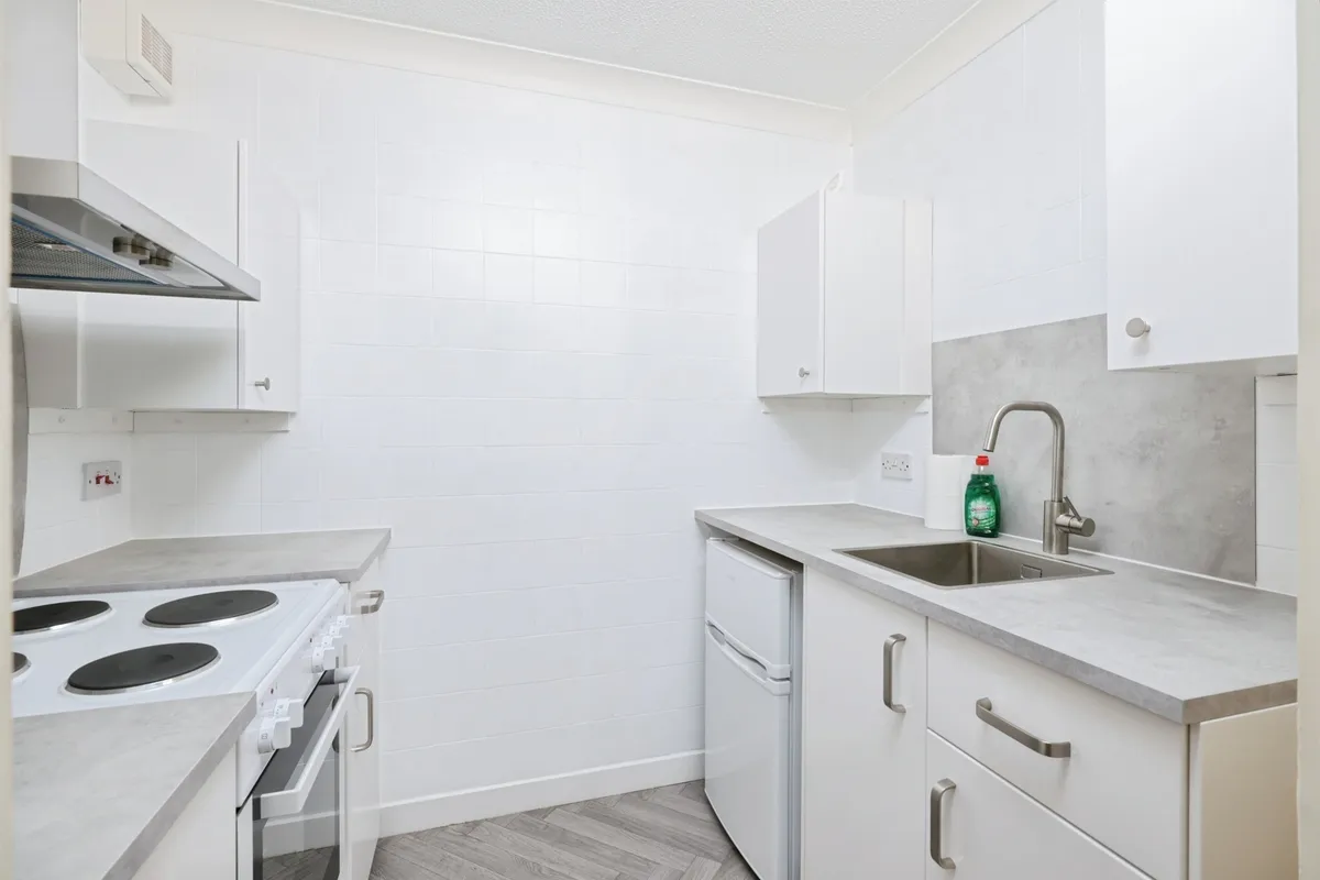 Flat Cassio Road in Watford