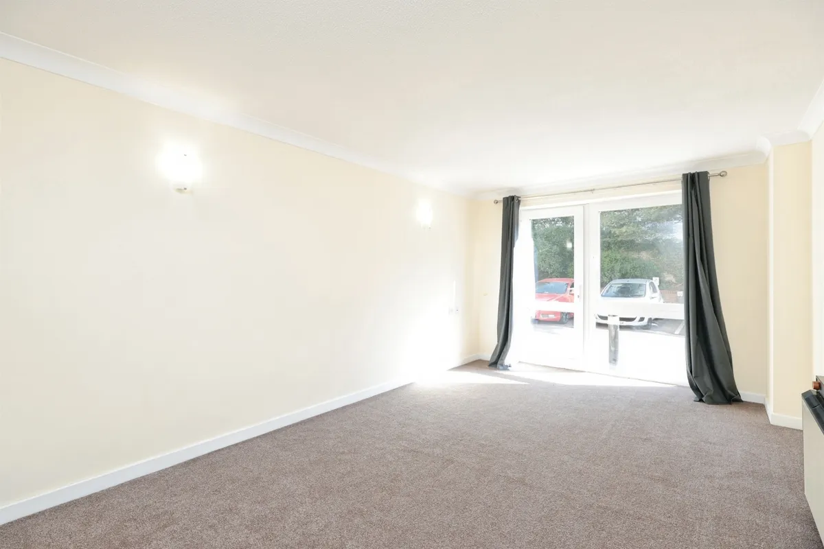Flat Cassio Road in Watford
