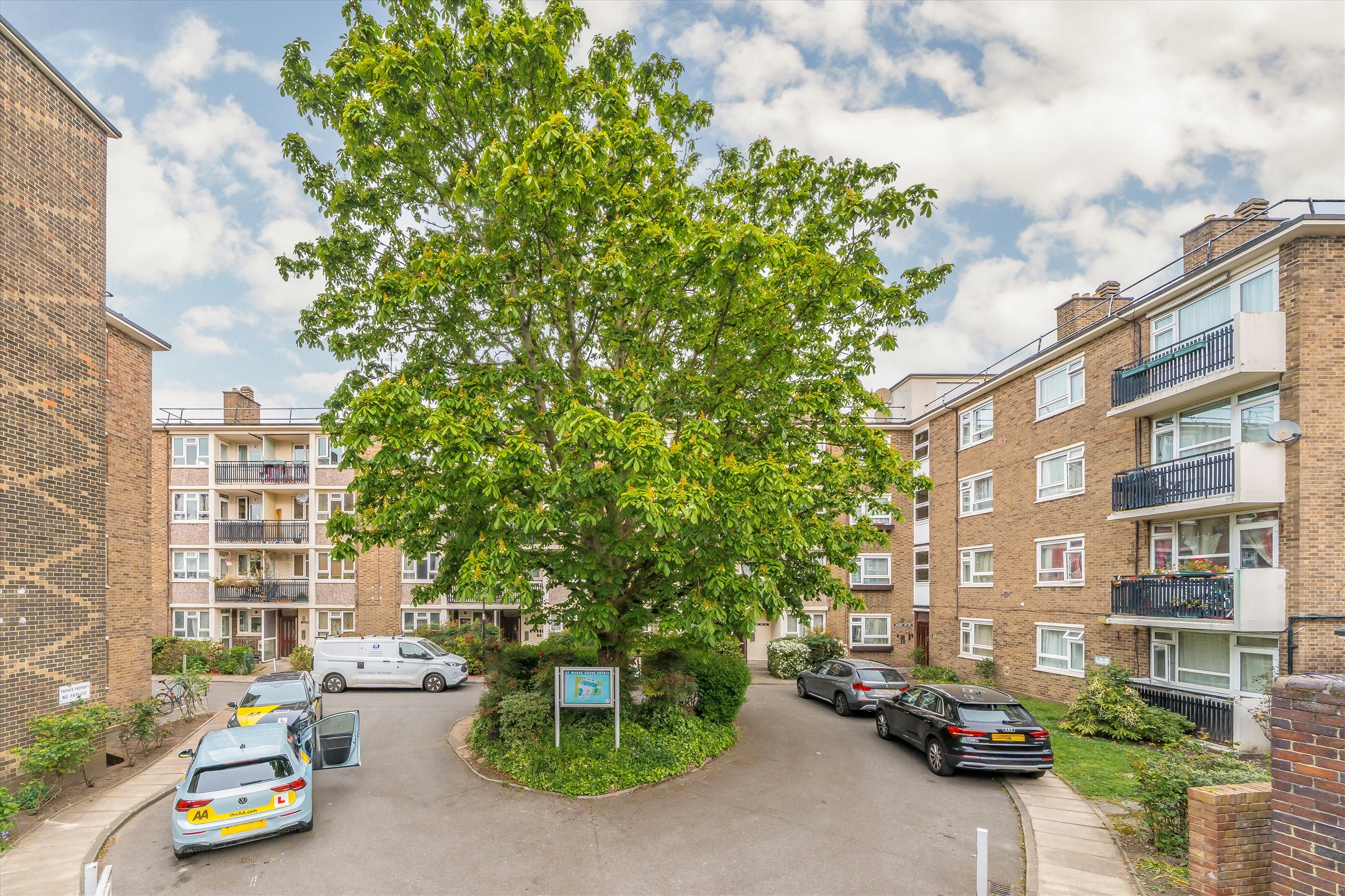 Flat St. Mark's Grove in Greater London