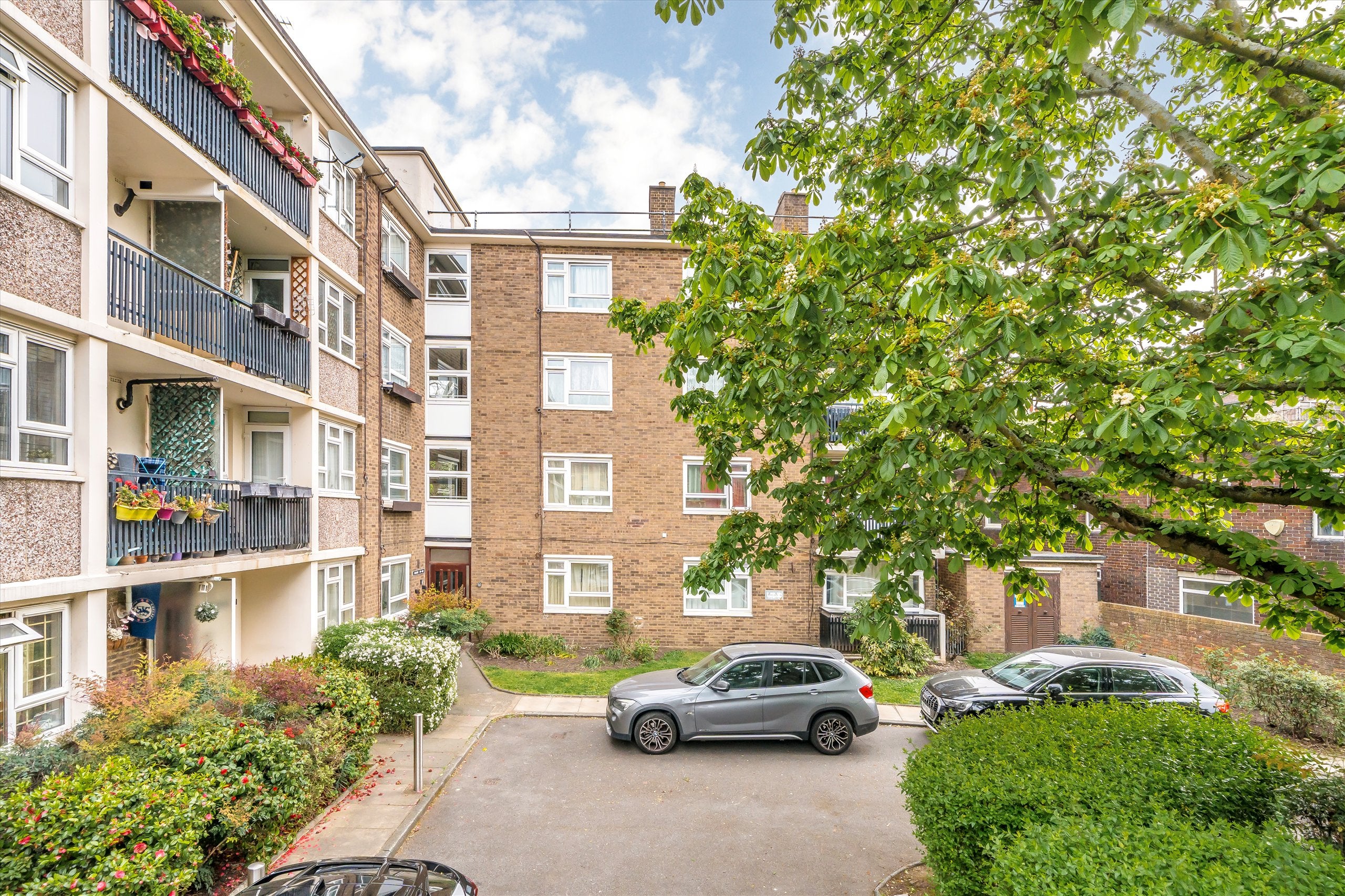 Flat St. Mark's Grove in Greater London