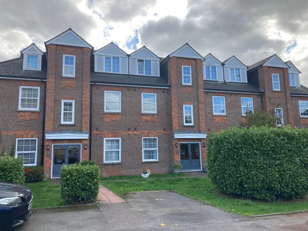 Flat Percy Road in Watford