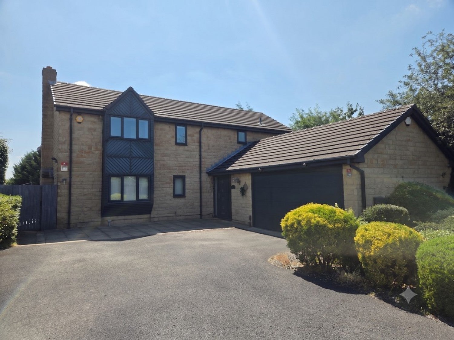 House Bradley Road in Kirklees