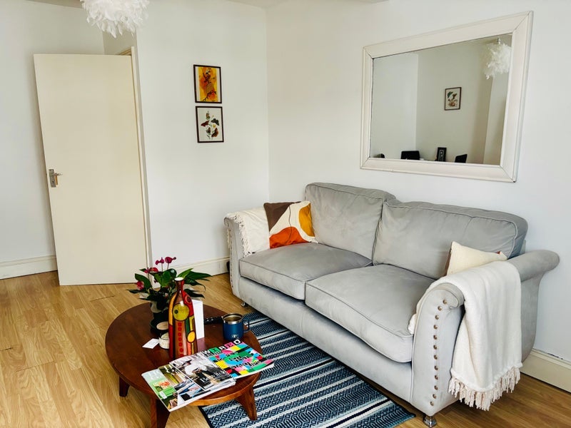 Room Hereford Road in City of Westminster